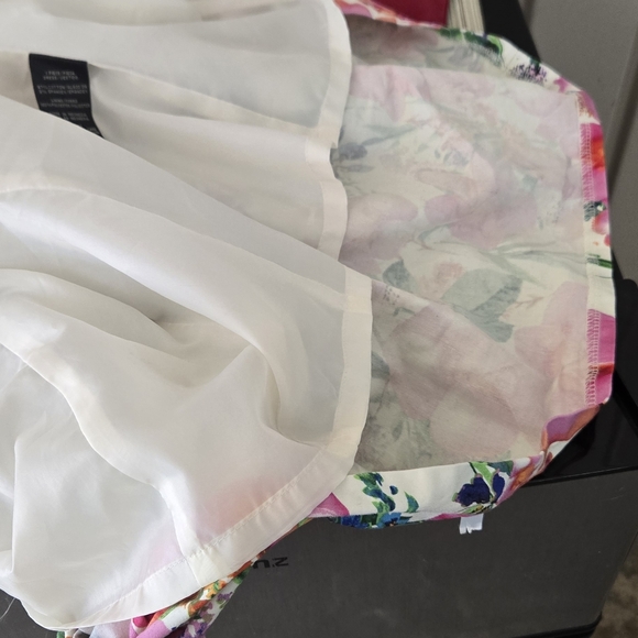 Gabby Skye Floral Rear Zip Sheath Dress Woman’s Size 12 - Picture 6 of 6